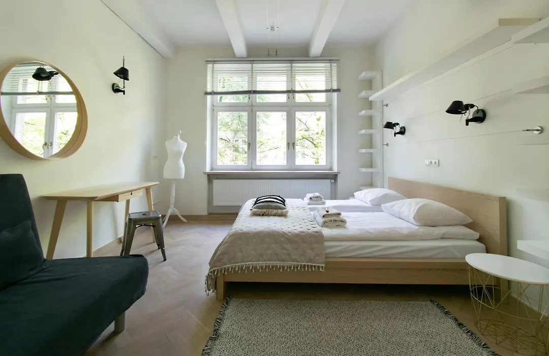 Spacious 3Br Apartment With Ac In Living Room, 2 Balconies-1